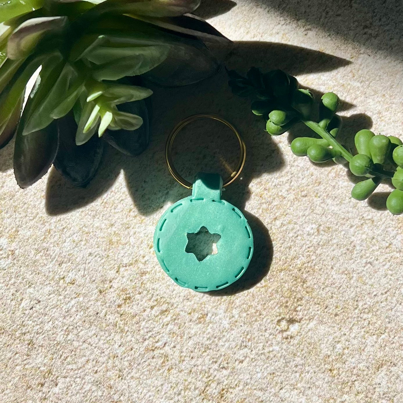 Round Blue Star of David Keychain