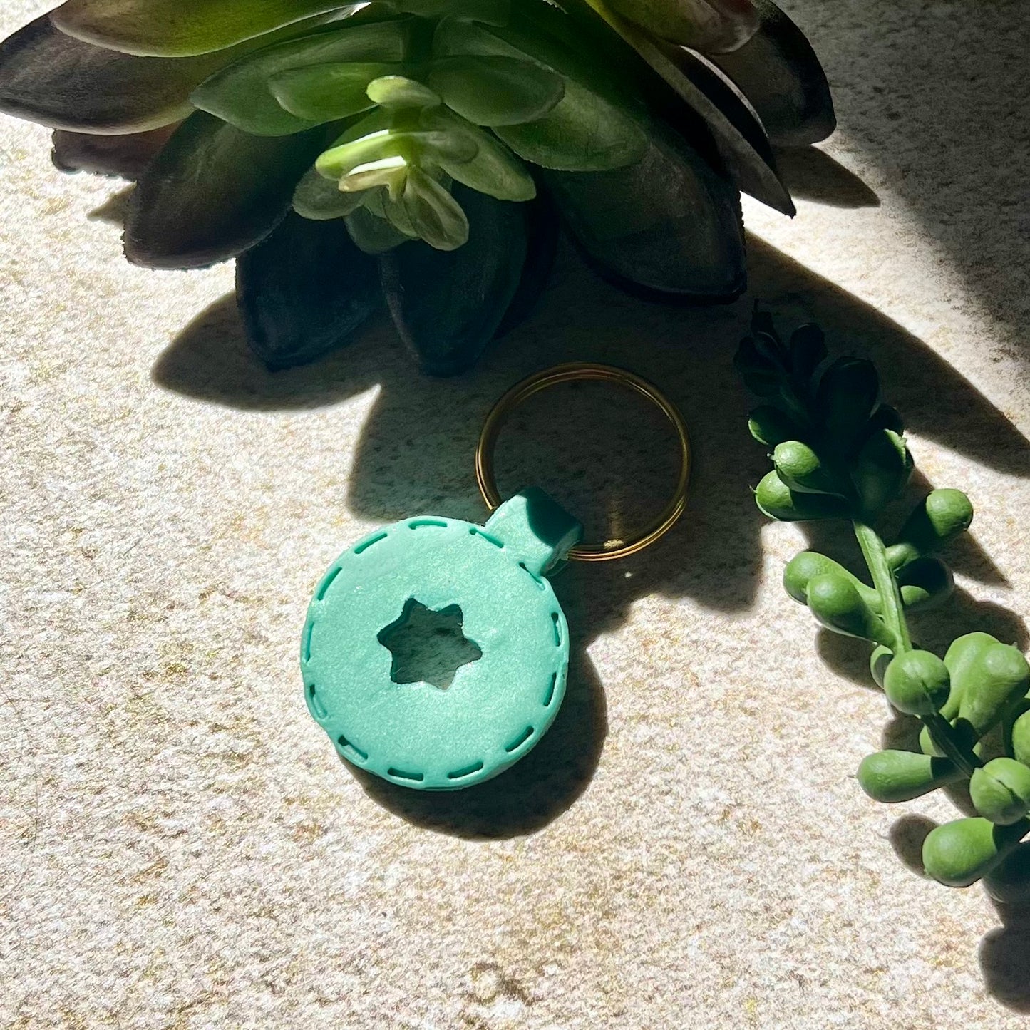 Round Blue Star of David Keychain